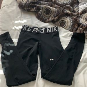 Black Nike pro leggings